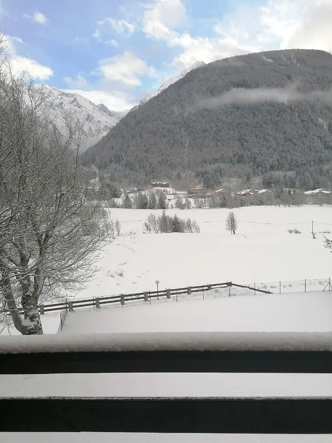 Grande Casa Di Famiglia Apartamento Temù
